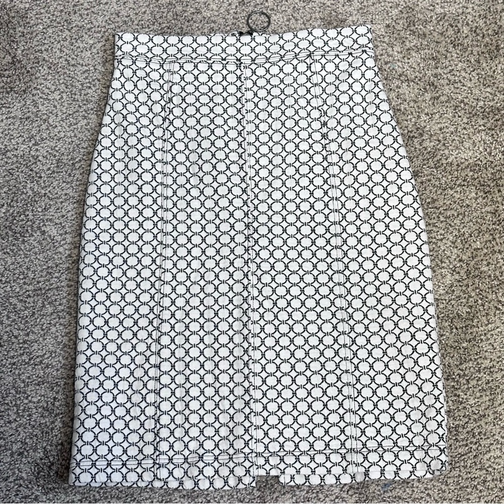 Maeve Black and White Geometric Pencil Skirt XS Zipper Back Knit